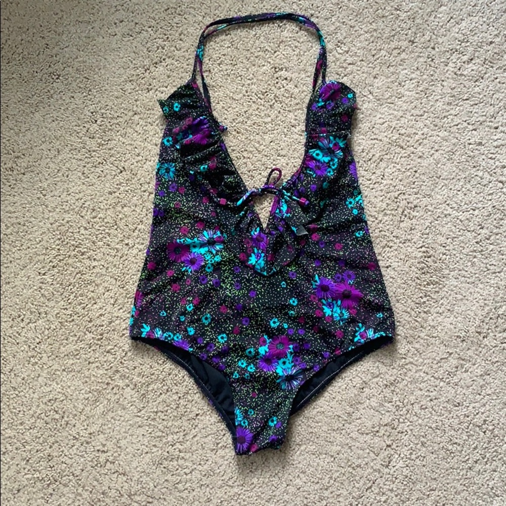 One piece bathing suit